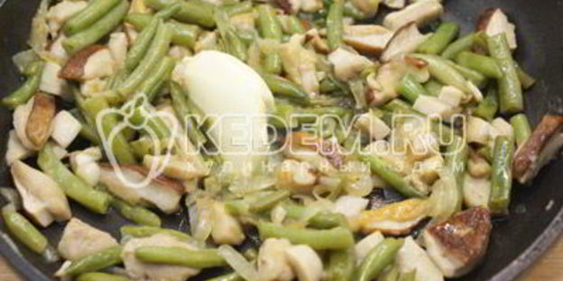 белые грибы со стручковой фасолью