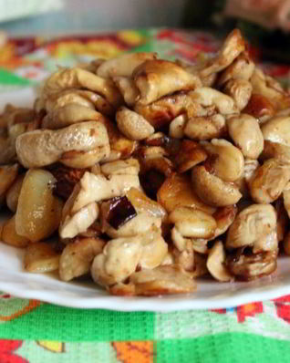 Дождевики жаренные с луком