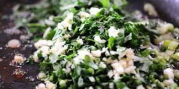 фаршированные грибы с сыром бри