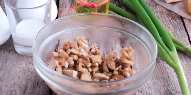 фаршированные шампиньоны с ветчиной