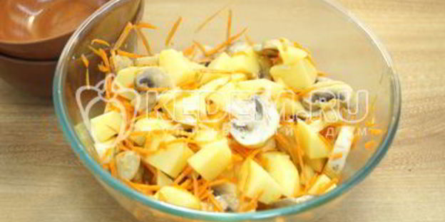 горшочки с грибами в духовке