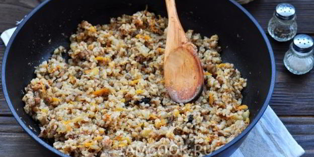 грибы, фаршированные гречкой