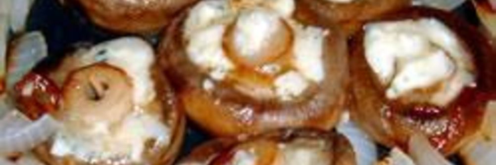 Грибы на гриле, с луком и сыром Горгондзола