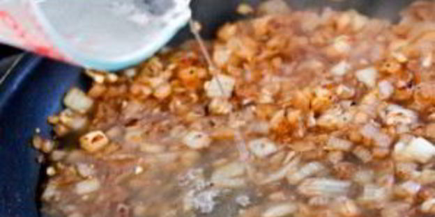 грибы под сливочным соусом