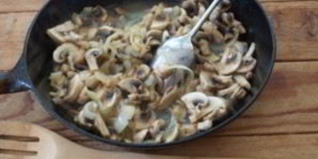 грибы под соусом