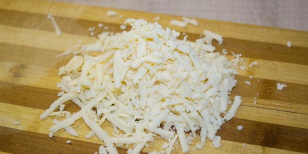 грибы в сметане в духовке запеченные с сыром