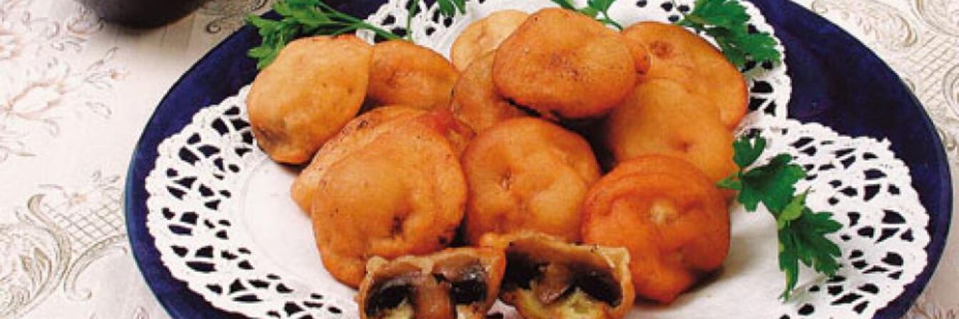 Хрустящие грибы с соусом из трав