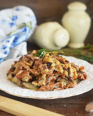 Лисички с баклажанами жареные