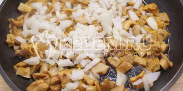 лисички жаренные со стручковой фасолью