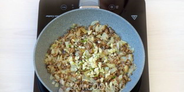 постные фаршированные шампиньоны