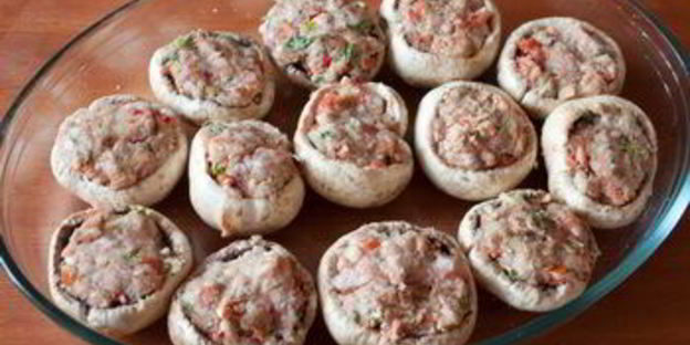 шампиньоны, фаршированные мясом