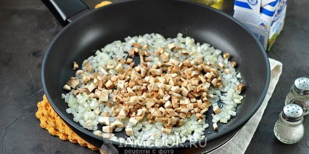 шампиньоны, фаршированные снежным крабом