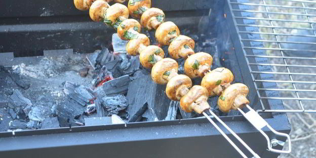 шампиньоны на мангале