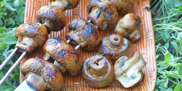 шампиньоны на мангале