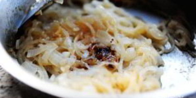 шампиньоны под сыром в духовке