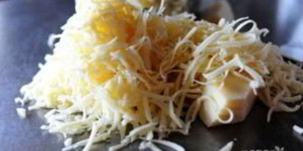 шампиньоны под сыром в духовке