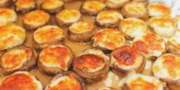 шампиньоны с сулугуни