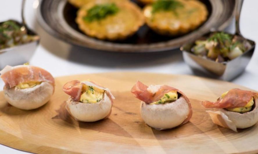 Рецепт шампиньонов с яйцом и зеленью