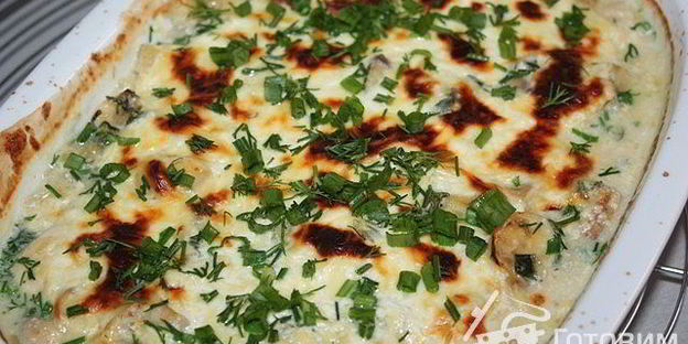 шампиньоны запеченные в сметанно-сырном соусе