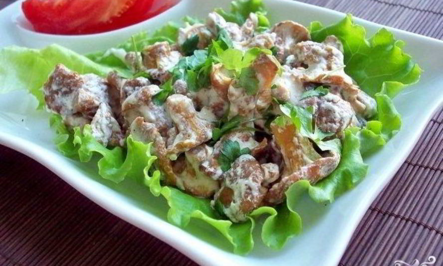 Рецепт тушеных маслят