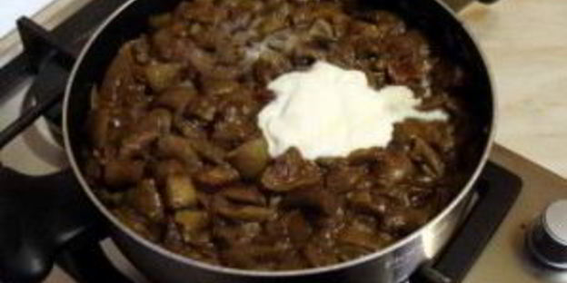 тушеные маслята