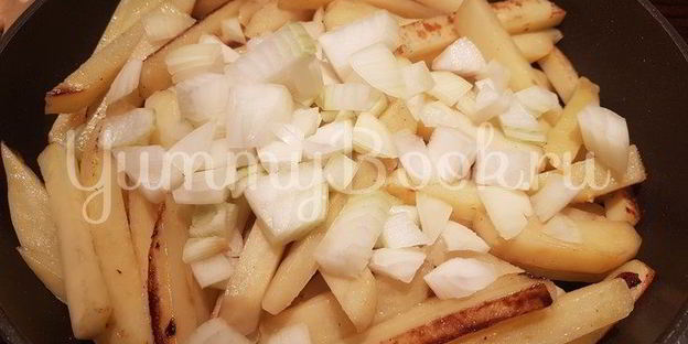 вешенки с жареной картошкой