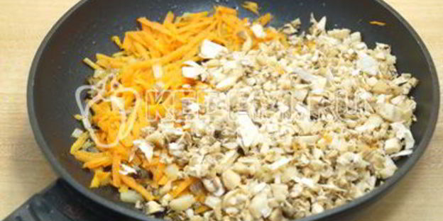 запеченные шампиньоны с овощами