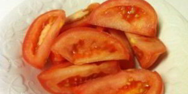 жареные грибы с помидорами