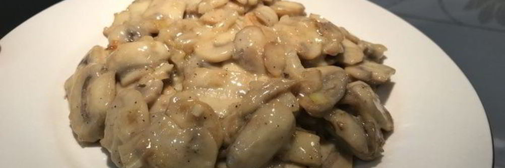 Жареные шампиньоны в сметане