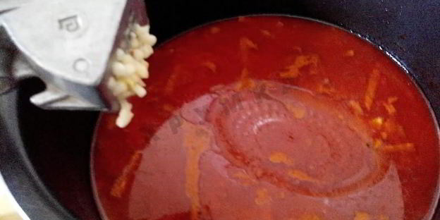 гуляш из говядины в мультиварке