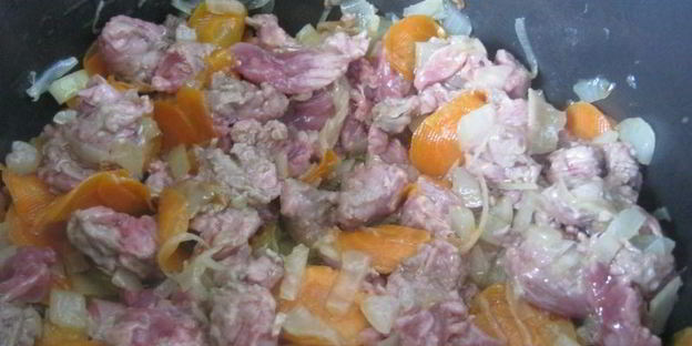 гуляш в мультиварке