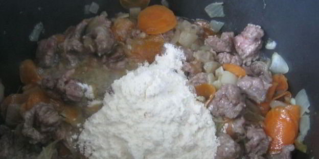 гуляш в мультиварке