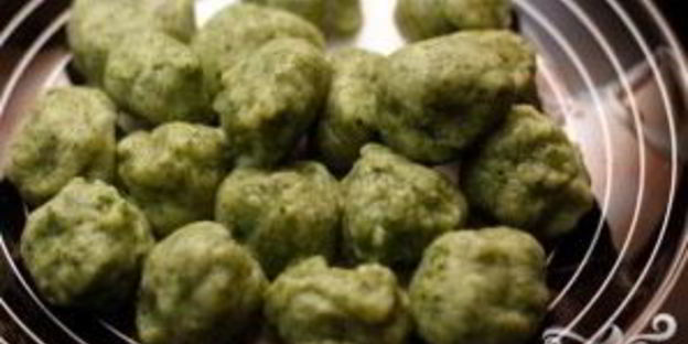 картофельные клецки со шпинатом