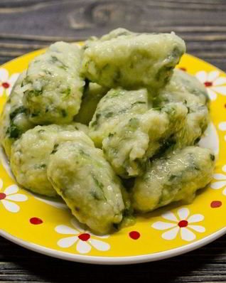 Картофельные ньокки со шпинатом и укропом