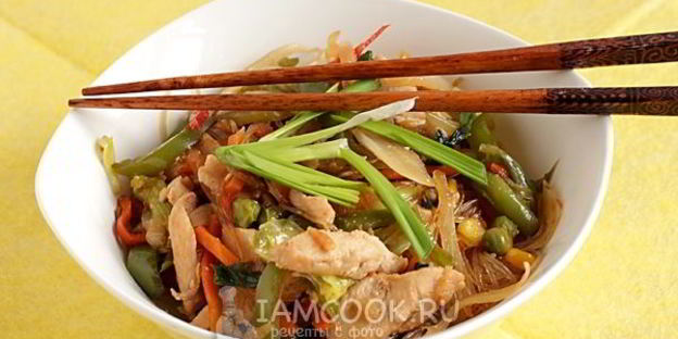 китайская лапша с курицей