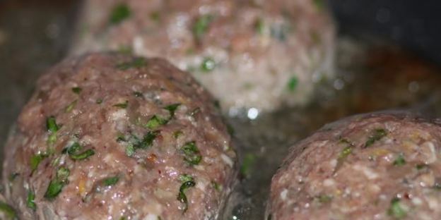 котлеты из баранины с кинзой и лимонной цедрой