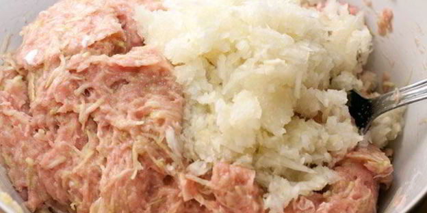 котлеты из индейки с кабачками