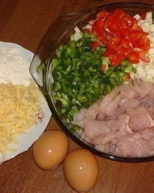 Котлеты из куриного мяса с овощами и сыром