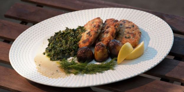 котлеты из толстолобика с картофелем и подорожником