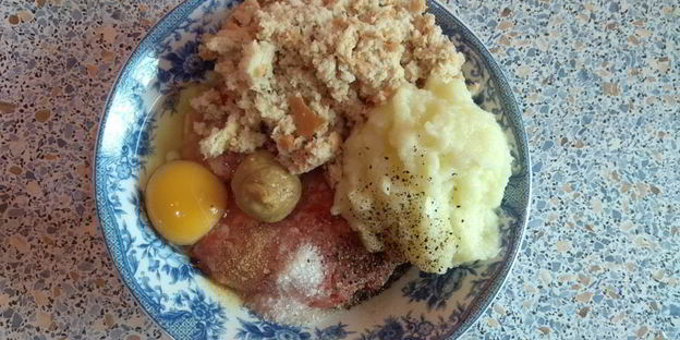 котлеты с картофелем по-деревенски