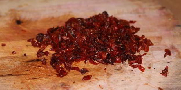 куриные котлетки с вялеными томатами в кукурузной панировке