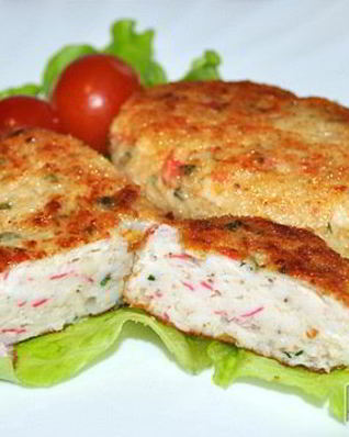 Куриные котлеты с крабовыми палочками