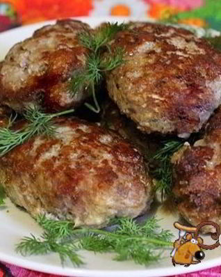 Мясные котлеты с шампиньонами и гречневыми хлопьями