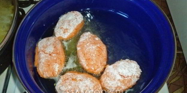 постные морковные котлеты с манкой