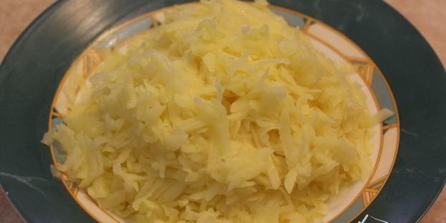 запеченные котлеты из мяса с картофелем