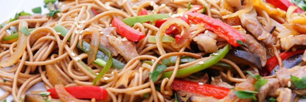 Лапша гречневая с овощами