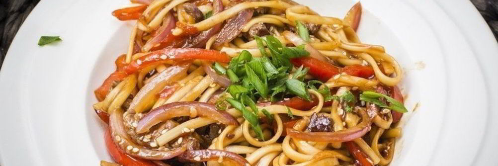 Лапша удон с говядиной и овощами