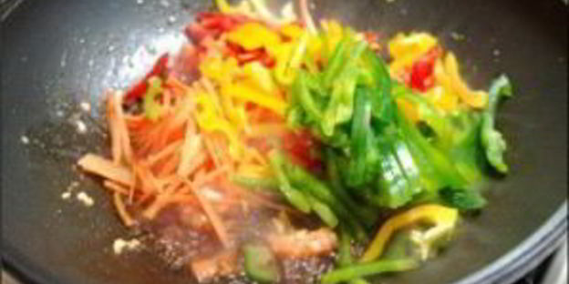 лапша в воке