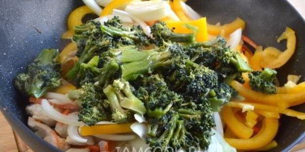 лапша вок с курицей