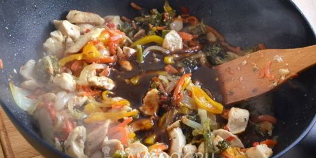 лапша вок с курицей